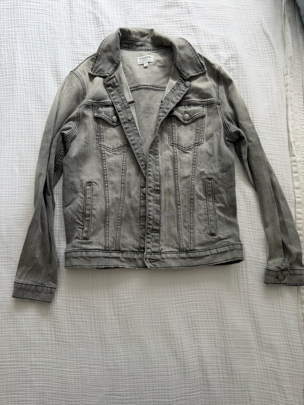 Men’s Gray Wash Denim Jacket